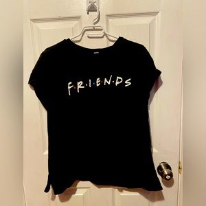 FRIENDS T-SHIRT
